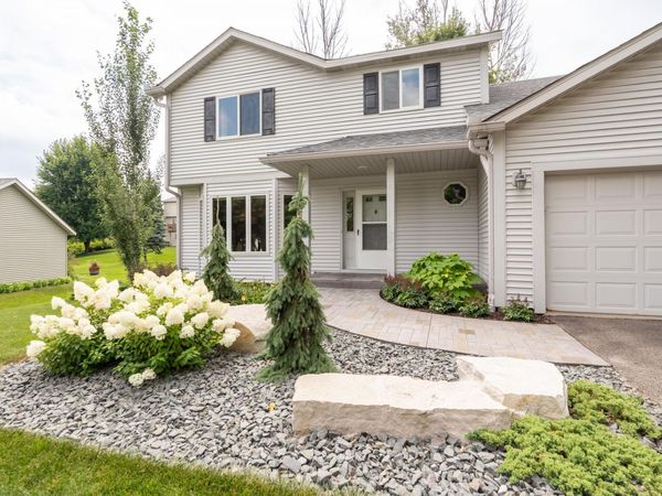 16264 Hudson Avenue, Lakeville, MN 55044