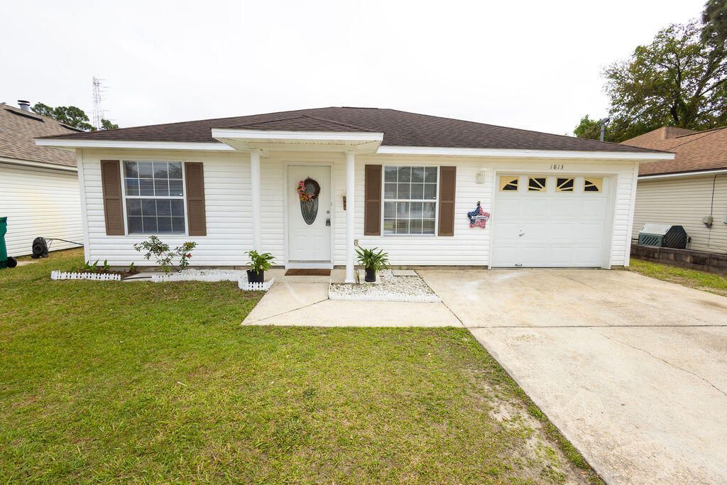 1813 Brick Circle, Fort Walton Beach, FL 32547 Main Photo