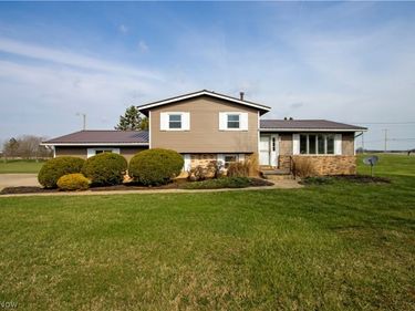 456 Township Road 700, Polk, OH 44866