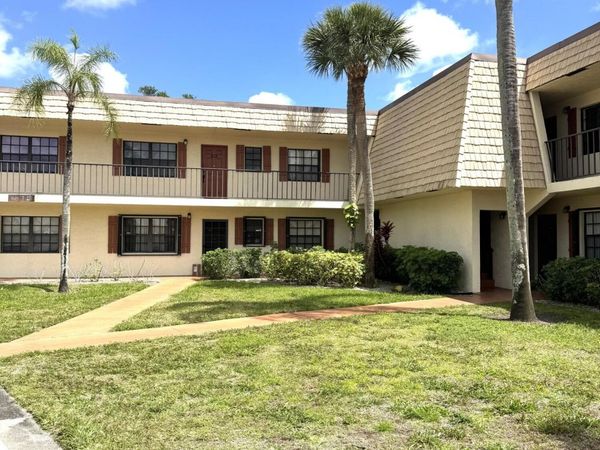 4121 Oak Terrace Drive, Greenacres, FL 33463