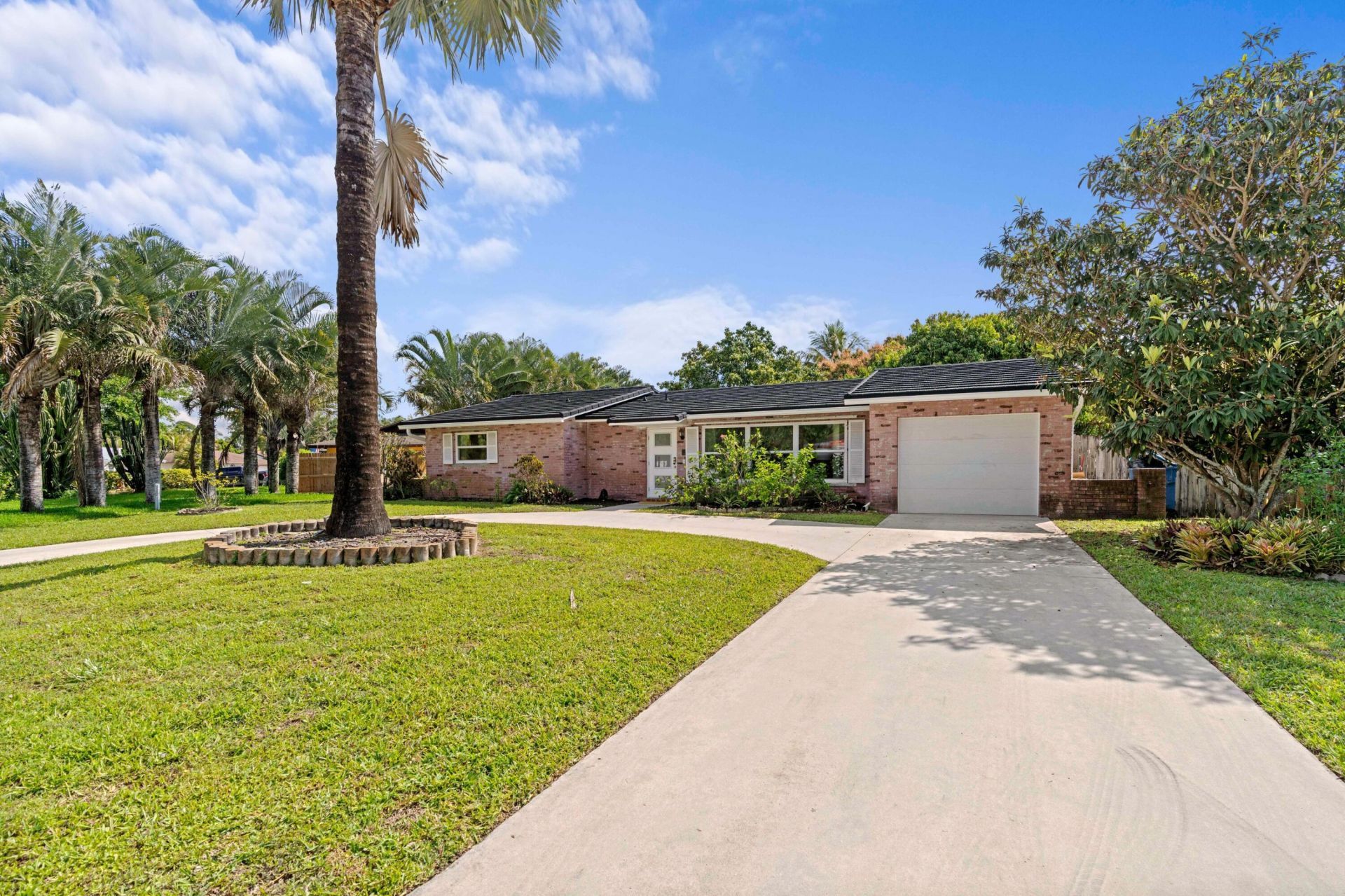 324 Sandpiper Avenue, Royal Palm Beach, FL 33411 Photo