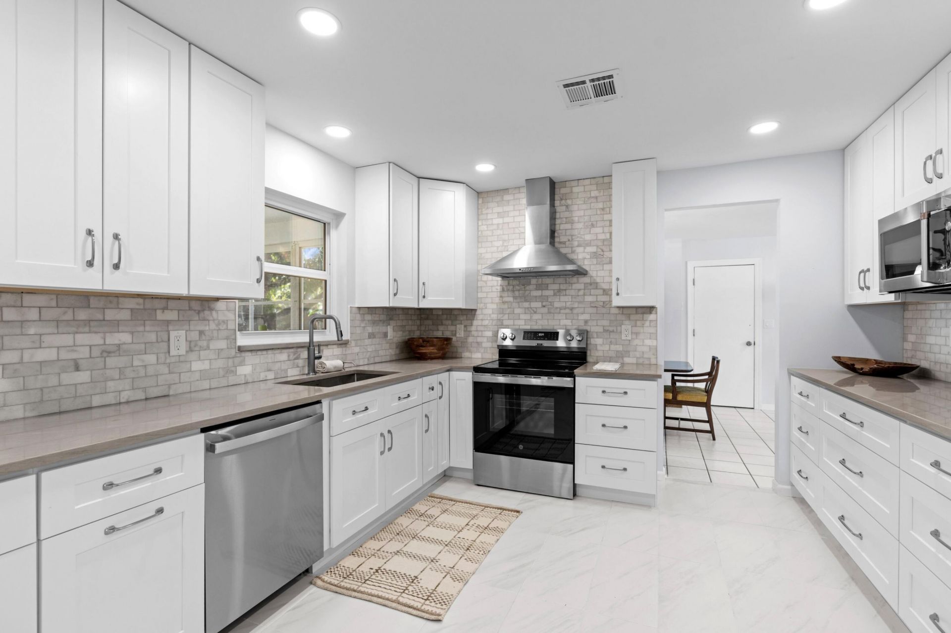 324 Sandpiper Avenue, Royal Palm Beach, FL 33411 Photo