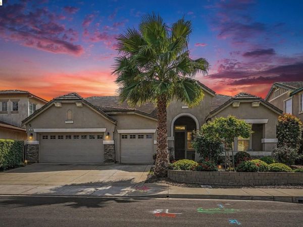 161 Monet Dr, Oakley, CA 94561