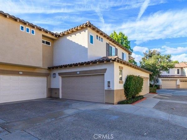 2462 Sunningdale, Tustin, CA 92782