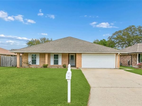 404 AVENUE A Avenue, Belle Chasse, LA 70037