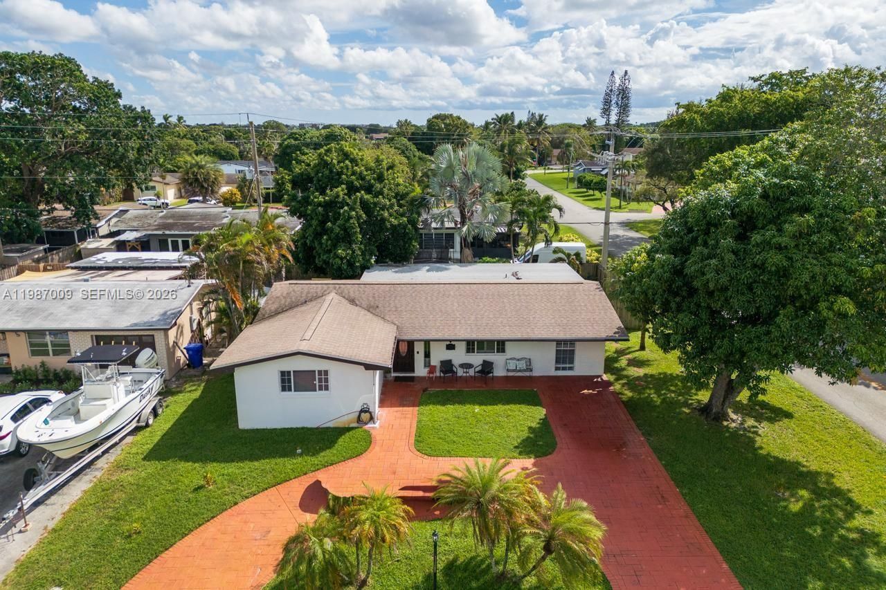 8740 NW 11th St , Pembroke Pines, FL 33024 Photo