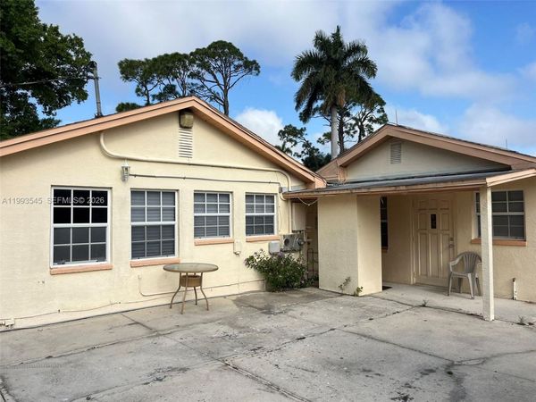 1336 Piney Rd , North Fort Myers, FL 33903