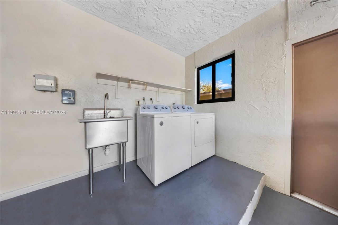 2752 NE 3rd St , Pompano Beach, FL 33062 Photo