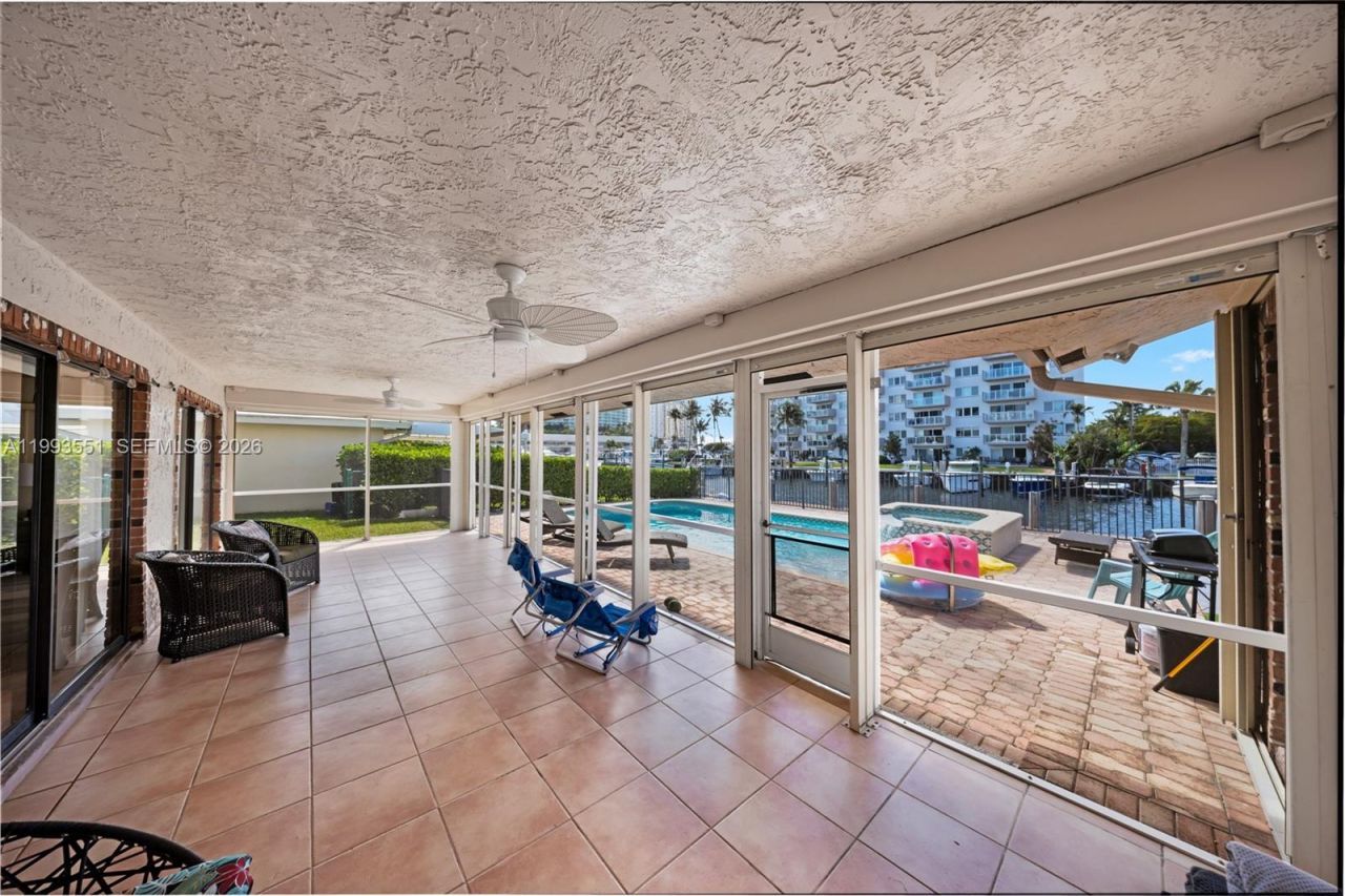 2752 NE 3rd St , Pompano Beach, FL 33062 Photo