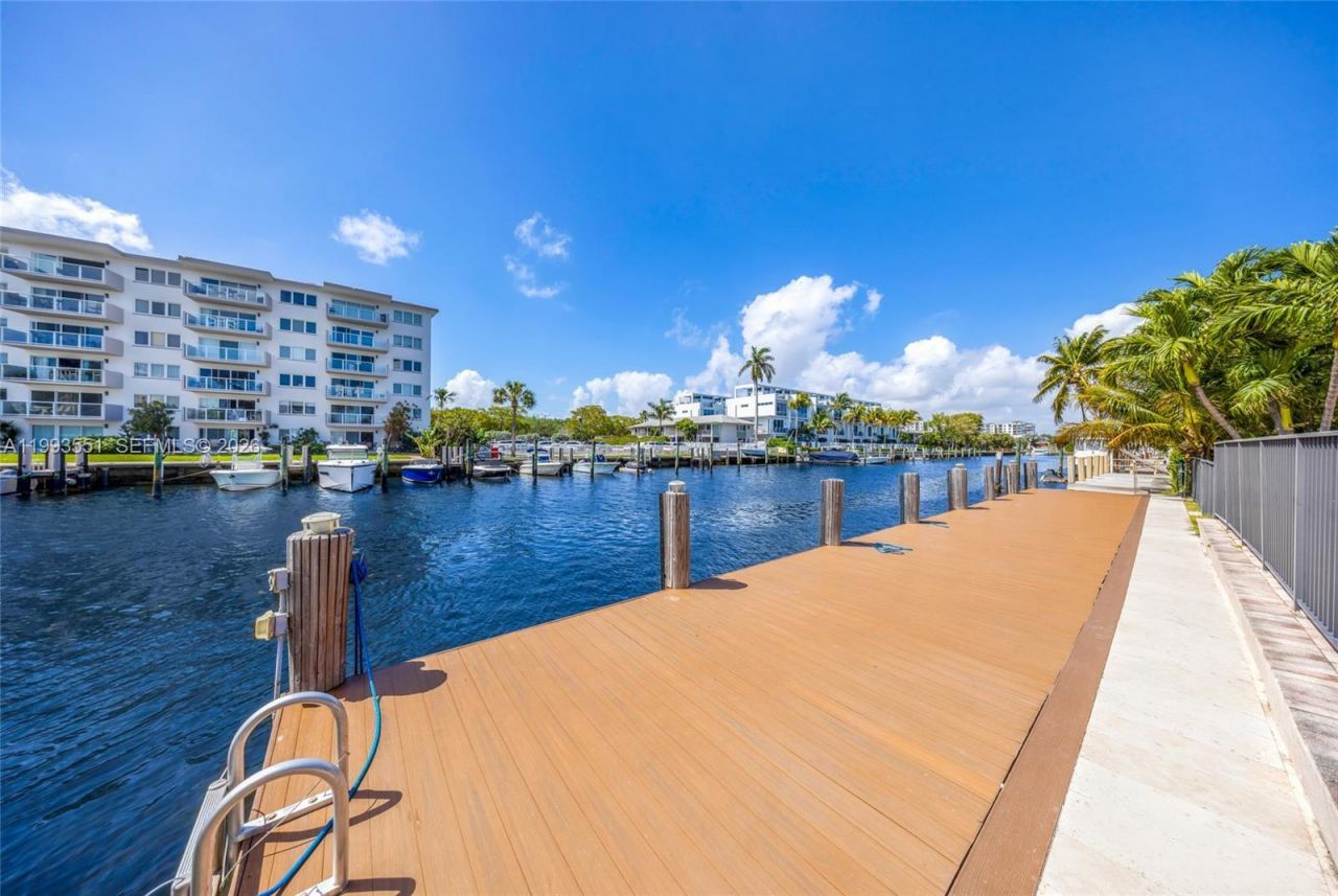 2752 NE 3rd St , Pompano Beach, FL 33062 Photo