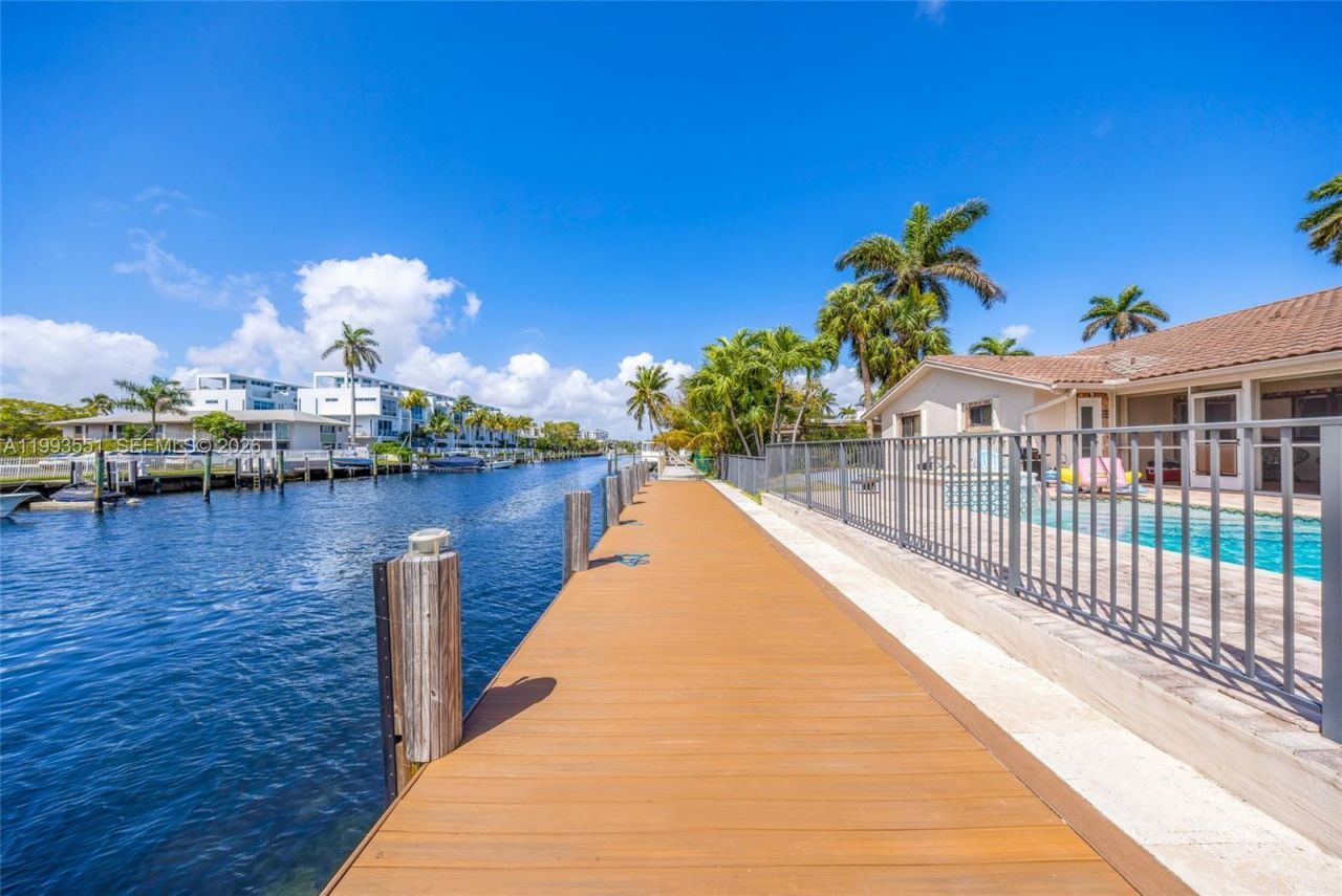 2752 NE 3rd St , Pompano Beach, FL 33062 Photo