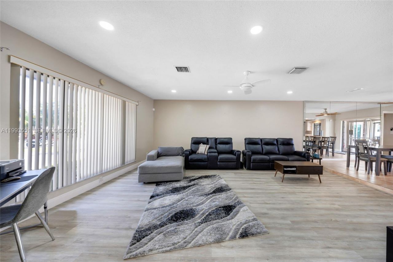 2752 NE 3rd St , Pompano Beach, FL 33062 Photo