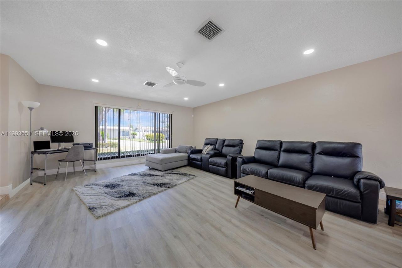 2752 NE 3rd St , Pompano Beach, FL 33062 Photo