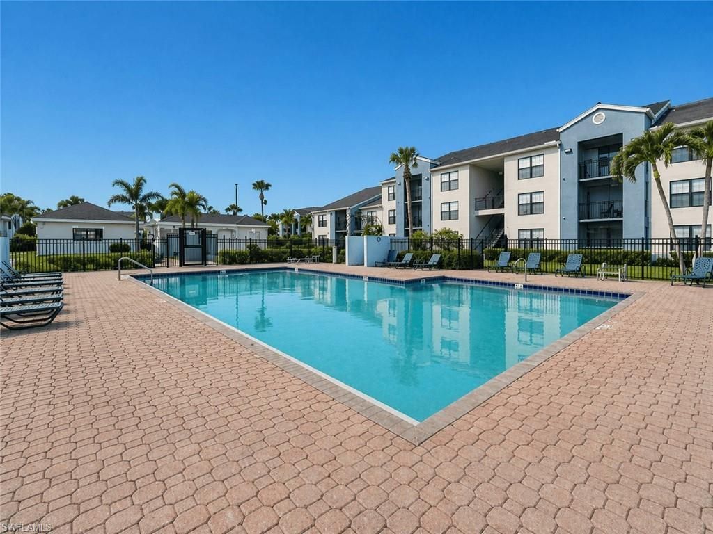 13621 Eagle Ridge Dr, Unit 1518, Fort Myers, FL 33912 Photo