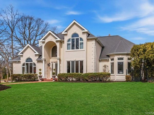 1 Kistela Court , Northport, NY 11768