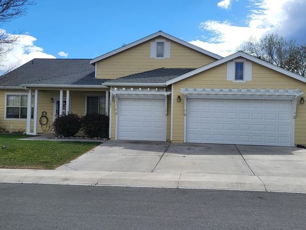 101 South End Drive, Dayton, NV 89403