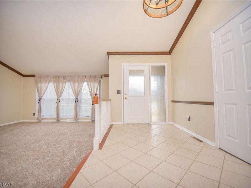 18086 Winchester Court, Strongsville, OH 44136 Photo 2