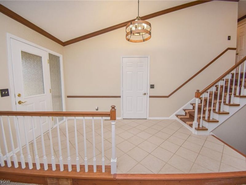 18086 Winchester Court, Strongsville, OH 44136 Photo 3