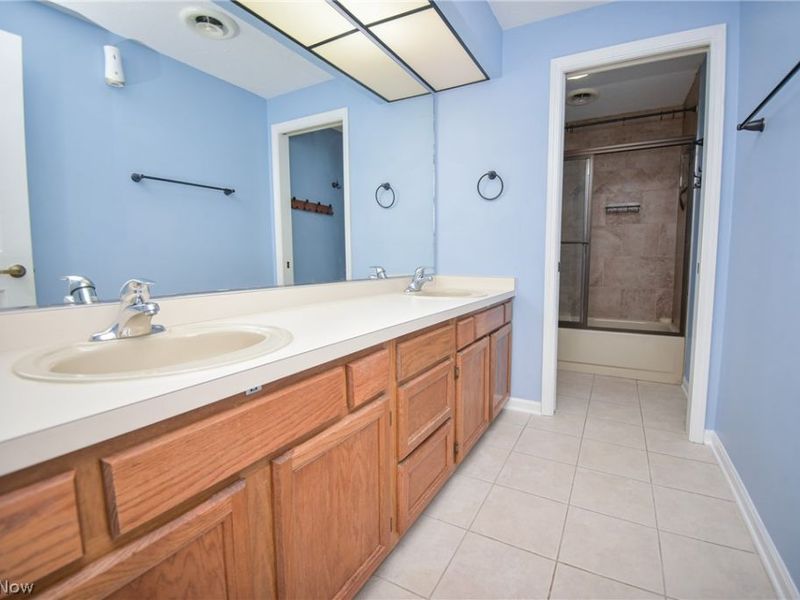 18086 Winchester Court, Strongsville, OH 44136 Photo 36