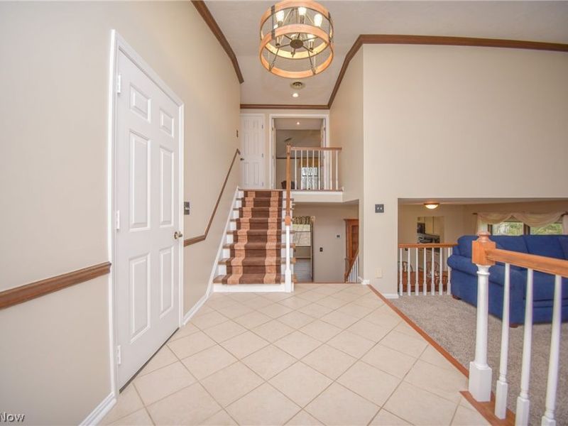 18086 Winchester Court, Strongsville, OH 44136 Photo 4