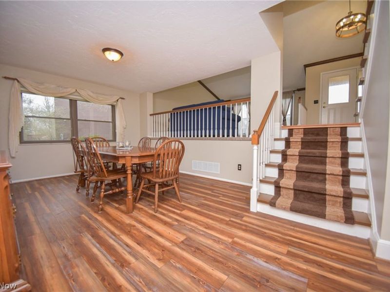 18086 Winchester Court, Strongsville, OH 44136 Photo 8