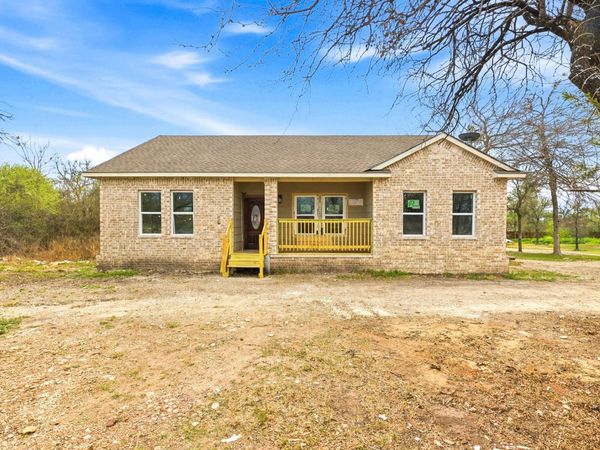112 Chihuahua DR, Del Valle, TX 78617