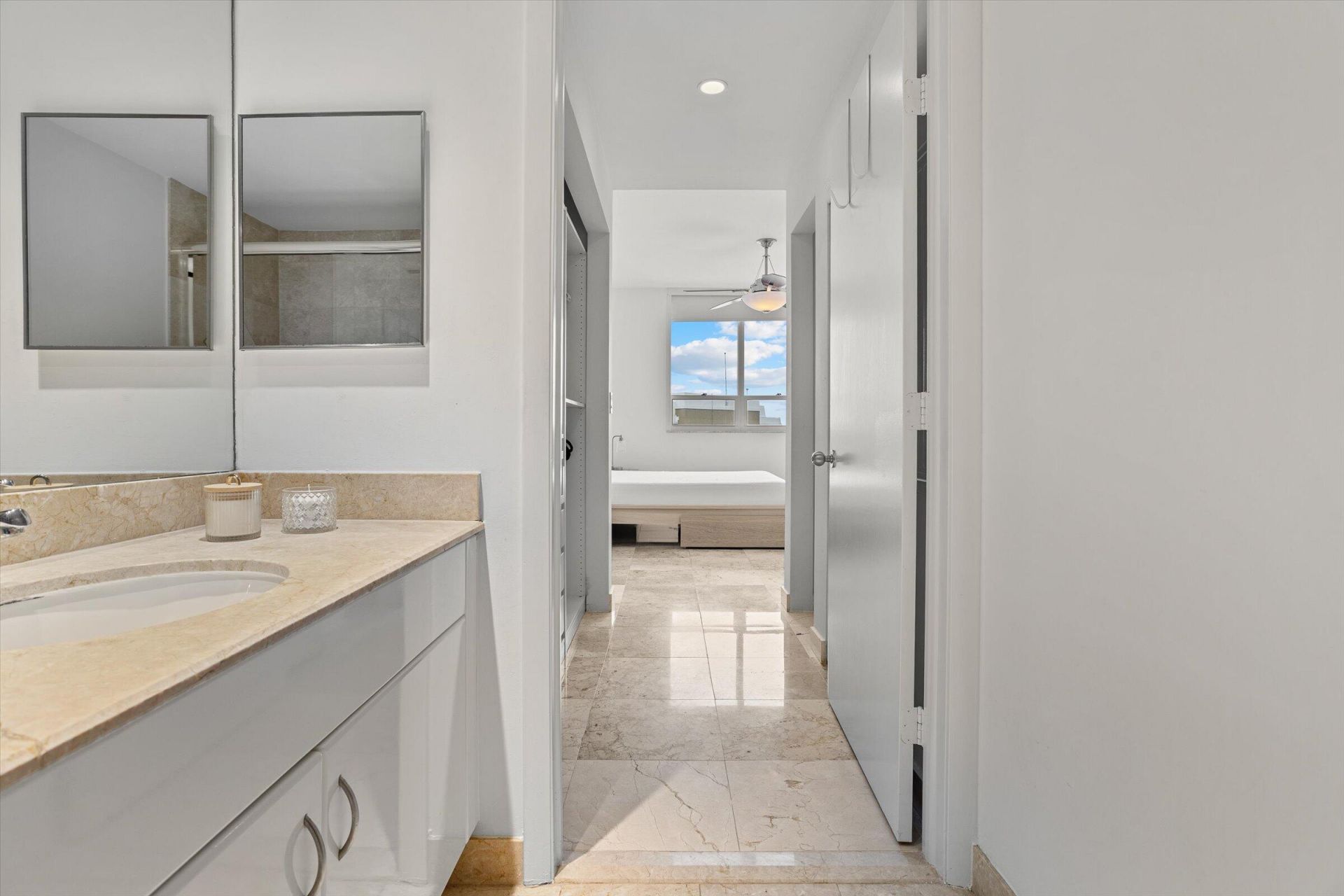 801 Brickell Key Boulevard, Unit 2805, Miami, FL 33131 Photo