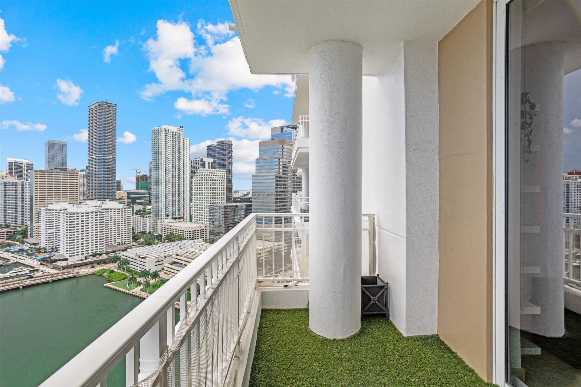 801 Brickell Key Boulevard, Unit 2805, Miami, FL 33131 Photo