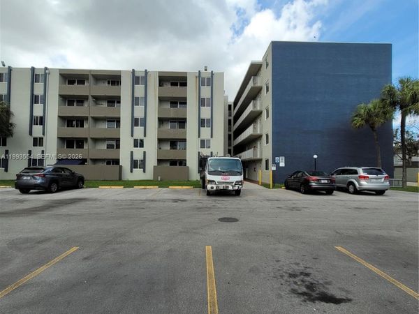 10090 NW 80th Ct, Unit 1202, Hialeah Gardens, FL 33016