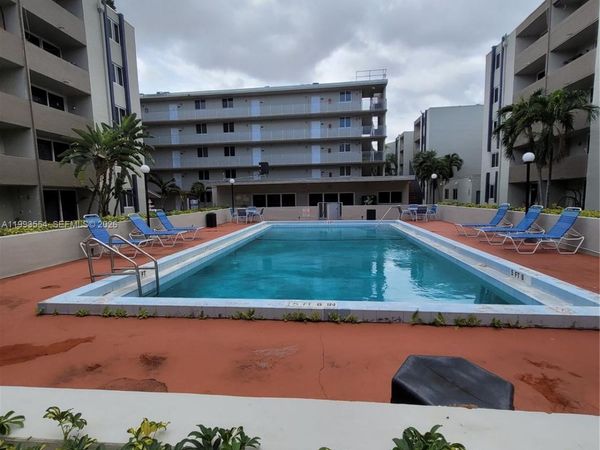 10090 NW 80th Ct , Unit 1202, Hialeah Gardens, FL 33016