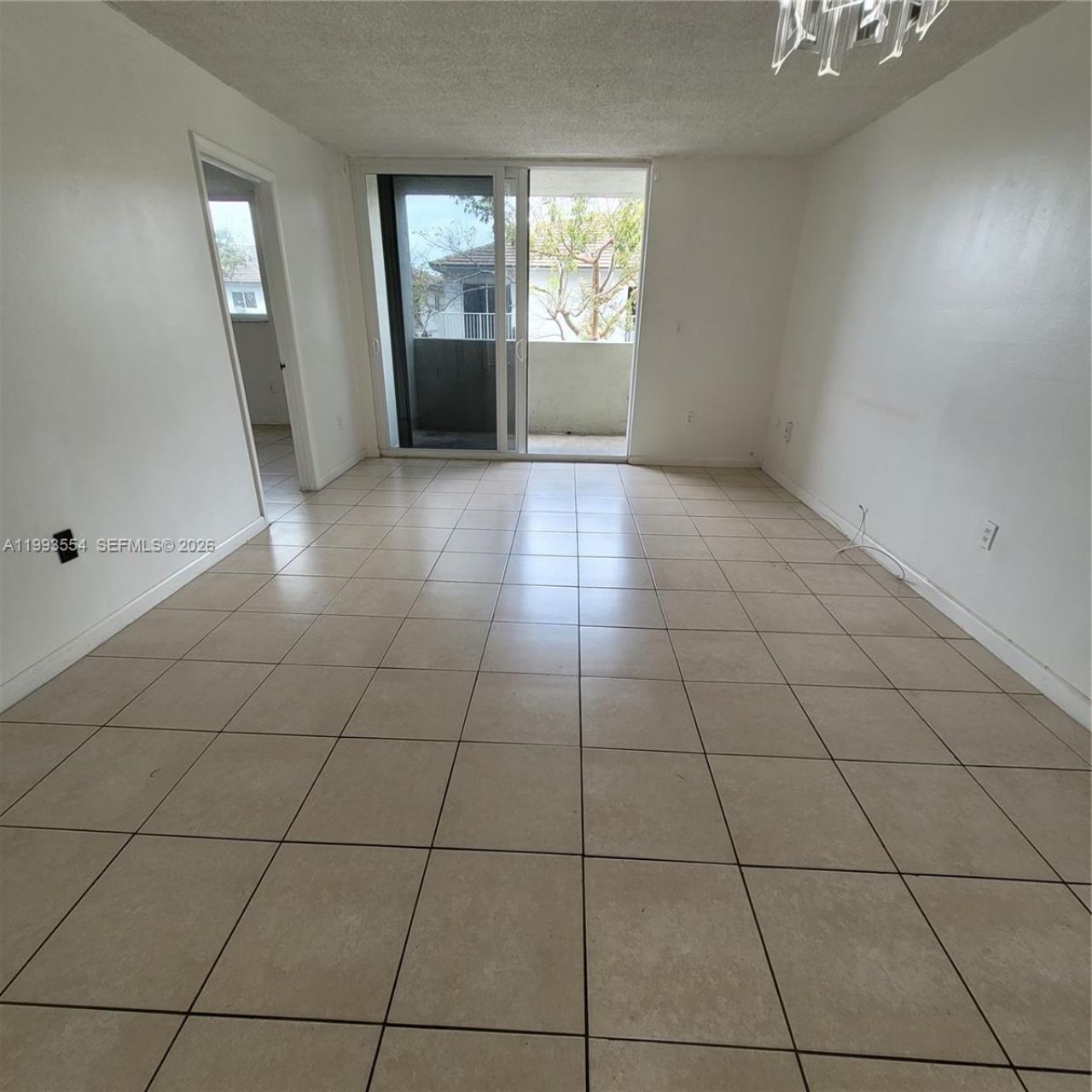 10090 NW 80th Ct, Unit 1202, Hialeah Gardens, FL 33016 Photo