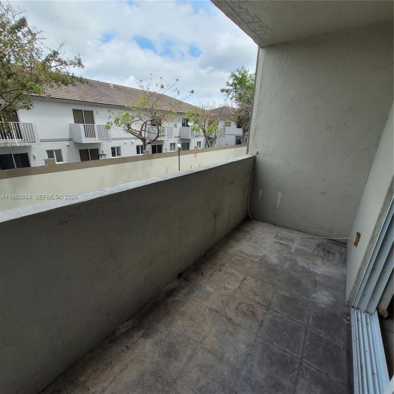 10090 NW 80th Ct, Unit 1202, Hialeah Gardens, FL 33016 Photo