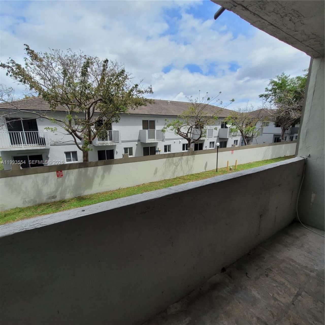10090 NW 80th Ct, Unit 1202, Hialeah Gardens, FL 33016 Photo