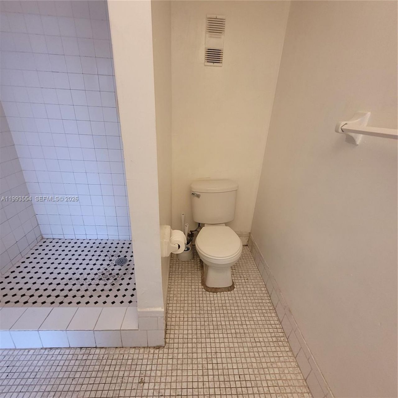 10090 NW 80th Ct, Unit 1202, Hialeah Gardens, FL 33016 Photo