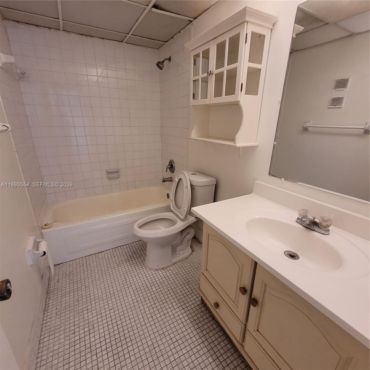 10090 NW 80th Ct, Unit 1202, Hialeah Gardens, FL 33016 Photo