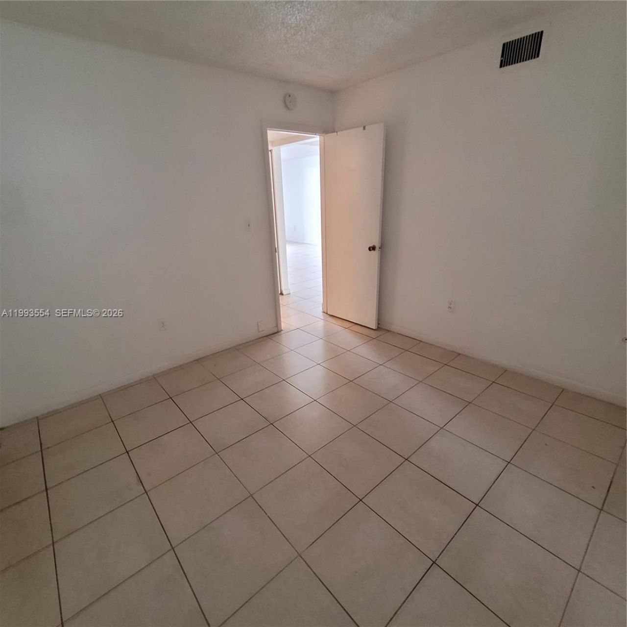 10090 NW 80th Ct, Unit 1202, Hialeah Gardens, FL 33016 Photo