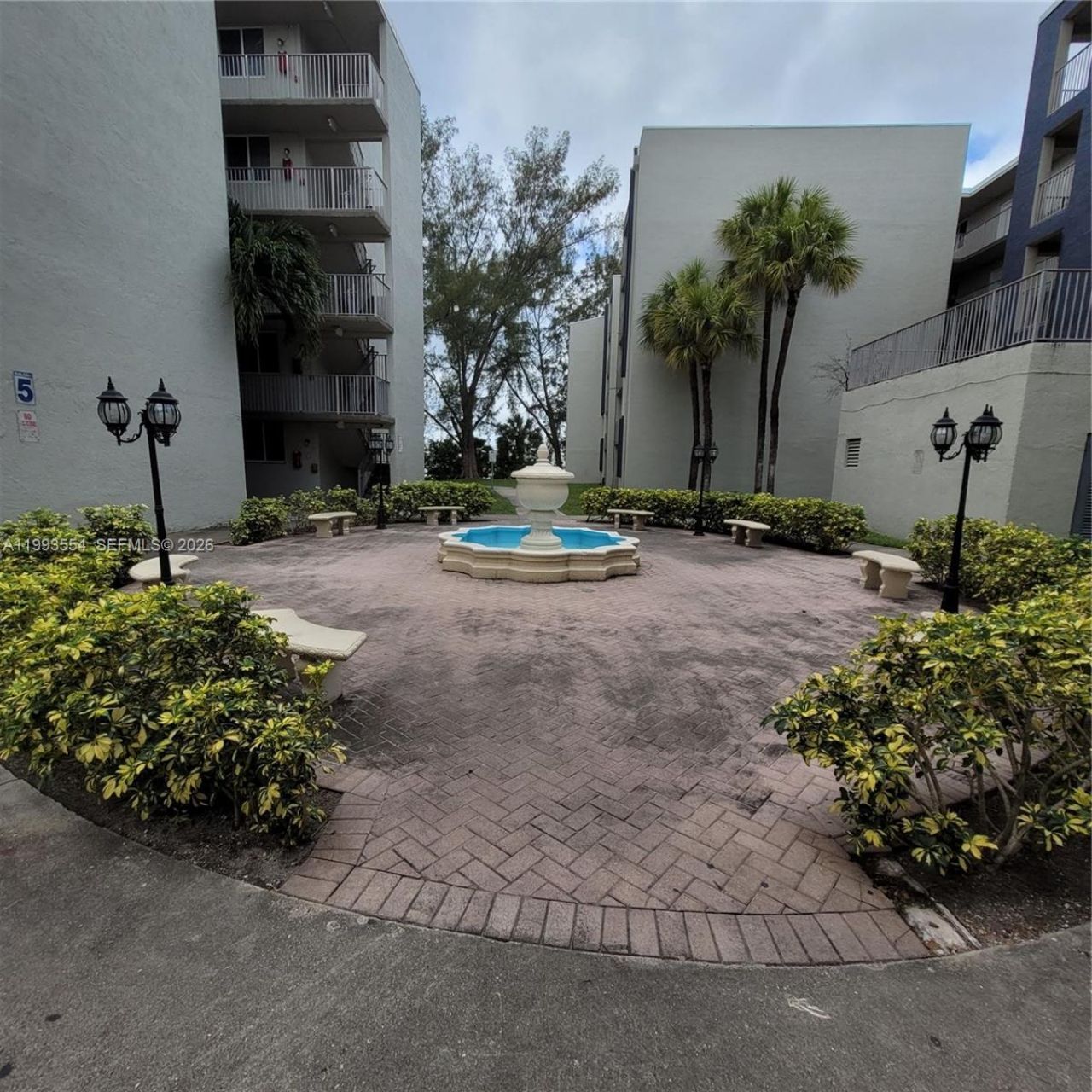 10090 NW 80th Ct, Unit 1202, Hialeah Gardens, FL 33016 Photo
