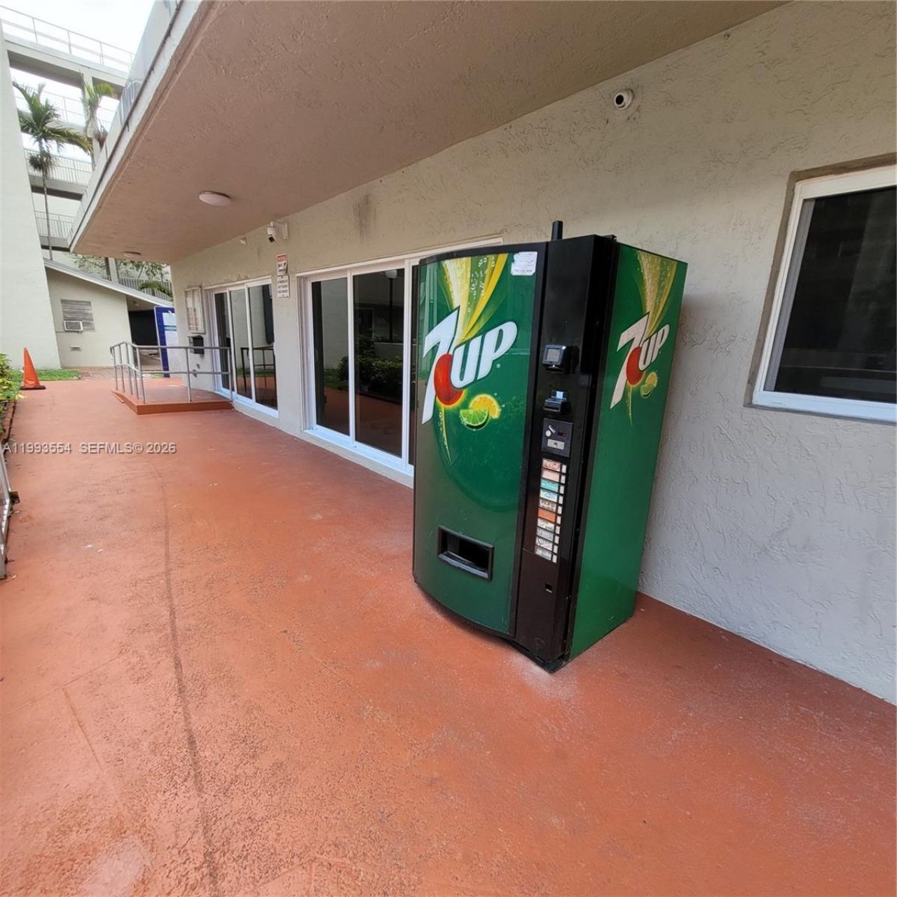 10090 NW 80th Ct, Unit 1202, Hialeah Gardens, FL 33016 Photo