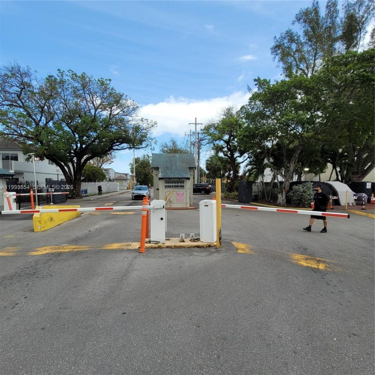 10090 NW 80th Ct , Unit 1202, Hialeah Gardens, FL 33016 Photo