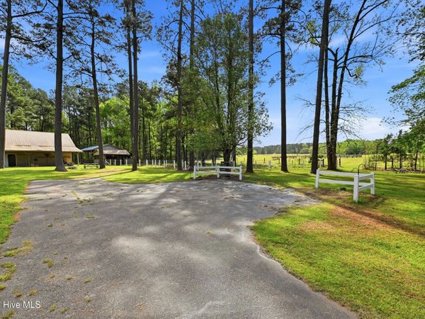 2639 Nc Highway 211, Clarkton, NC 28433