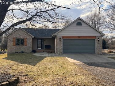 4740 S Francis Road, Bengal Twp, MI 48879