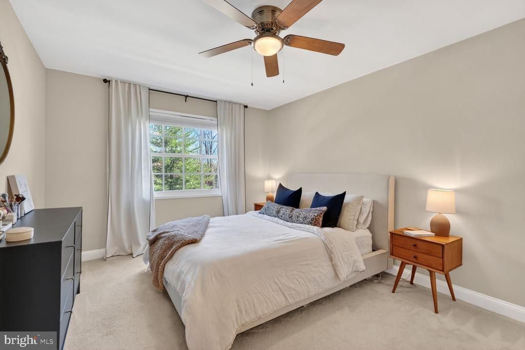 1718 W Abingdon Drive, Unit 201, Alexandria, VA 22314 Main Photo