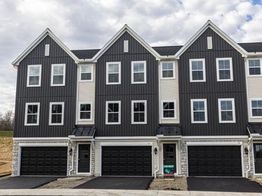 14 MEREDITH WAY, CARLISLE, PA 17013