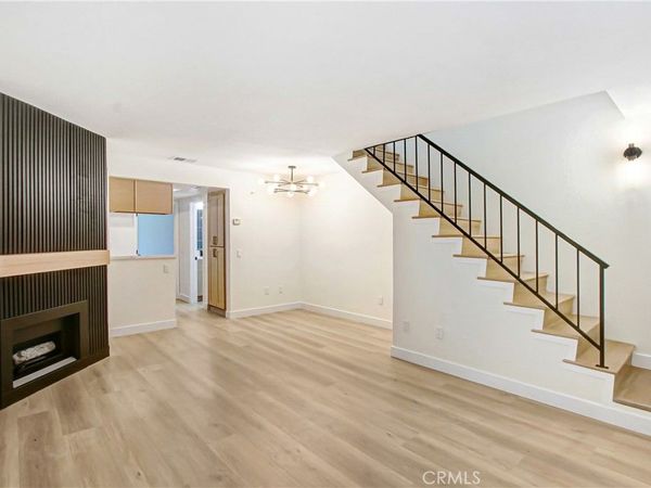 533 W 9th, Upland, CA 91786