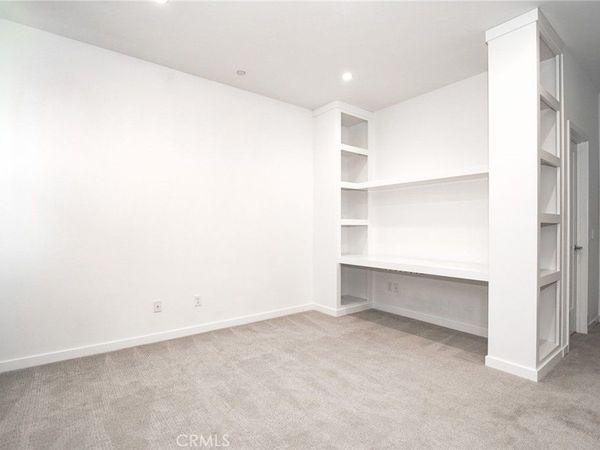 337 Placemark, Irvine, CA 92614