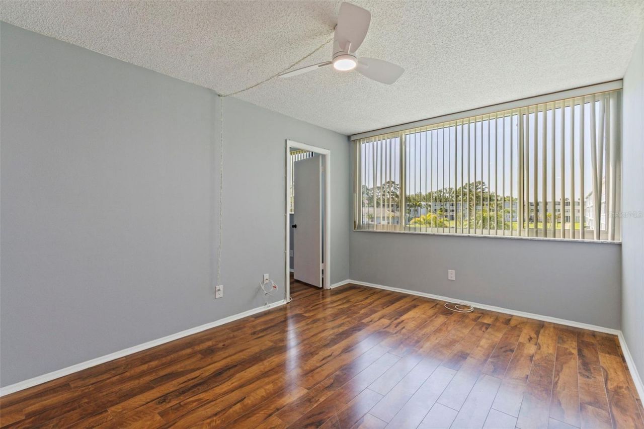 4895 Bay Street Ne, Unit 207, Saint Petersburg, FL 33703 Photo