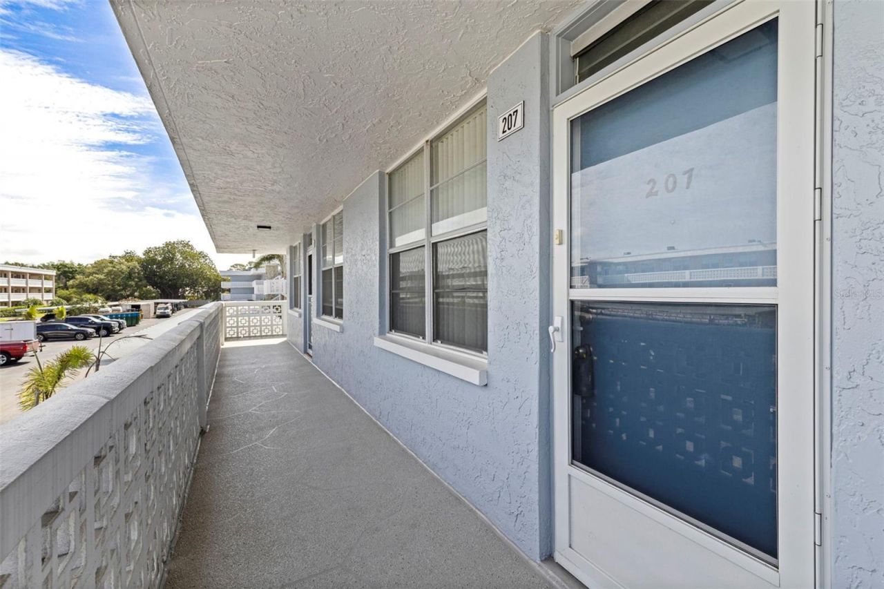 4895 Bay Street Ne, Unit 207, Saint Petersburg, FL 33703 Photo