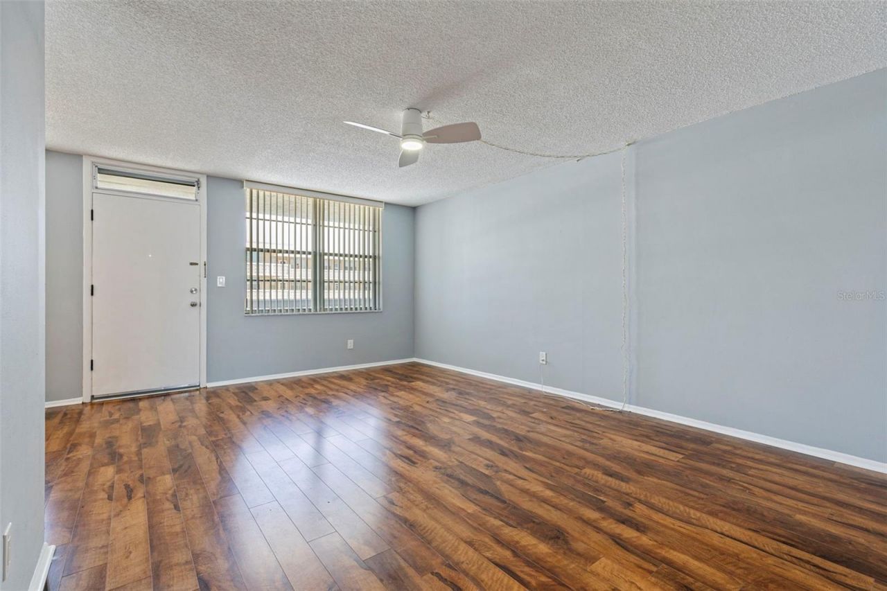 4895 Bay Street Ne, Unit 207, Saint Petersburg, FL 33703 Photo