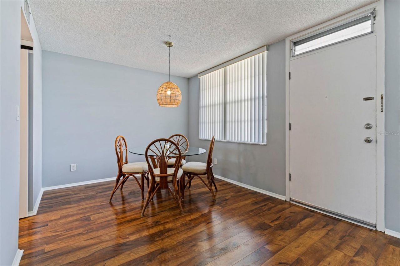 4895 Bay Street Ne, Unit 207, Saint Petersburg, FL 33703 Photo