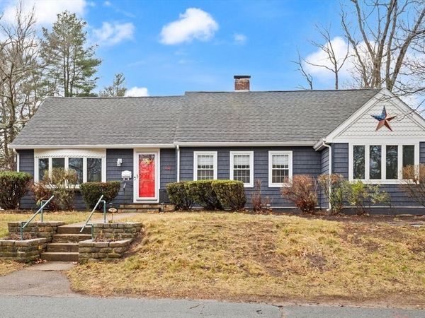 44 Hillview Ave, Holbrook, MA 02343